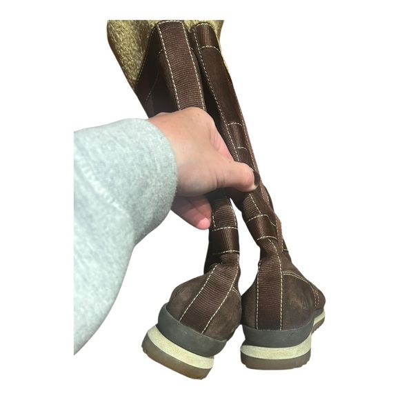 Timberland Women’s Tall Brown Suede Boots with Sherpa Trim Size 9M - Picture 2 of 7